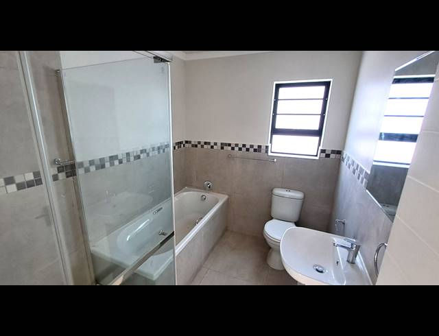 4 BEDROOM HOUSE FOR SALE IN HOOGLAND